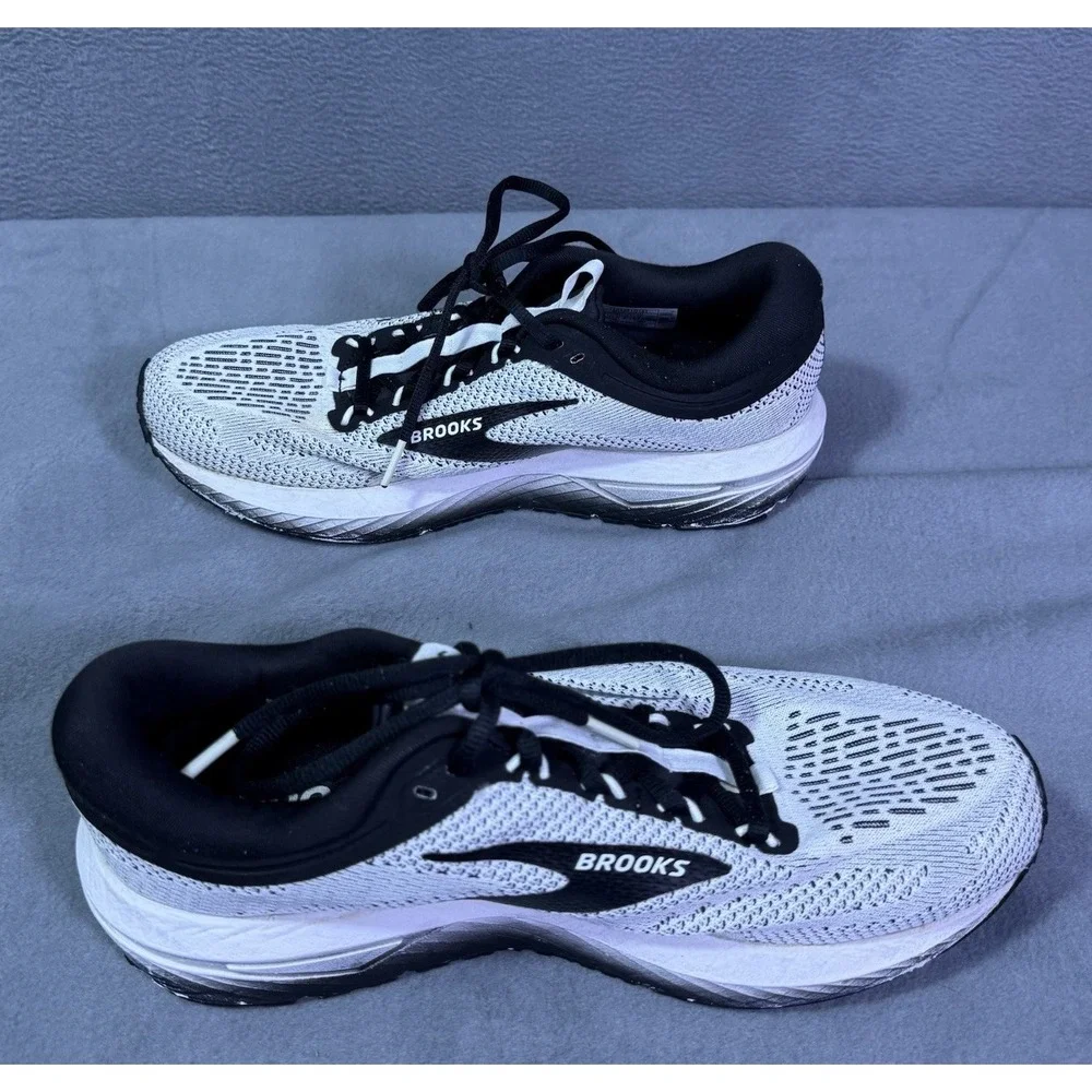 Brooks Revel 7 Shoes Mens 9 D White Gray Black Running Sneakers 110435 Modern